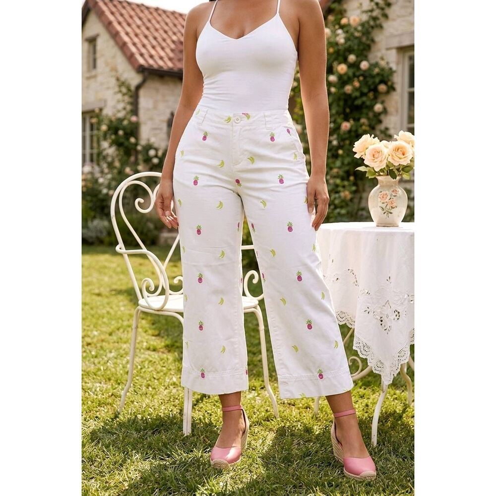 🔹️NWT Lilly Pulitzer White Embroider Fruity Main Line Fit Capri Size 4